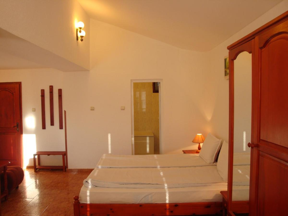 Family Hotel Diana Lyaskovo  Eksteriør bilde