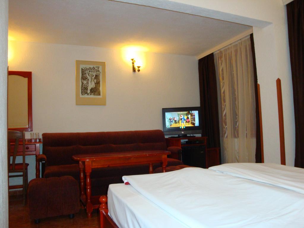 Family Hotel Diana Lyaskovo  Eksteriør bilde